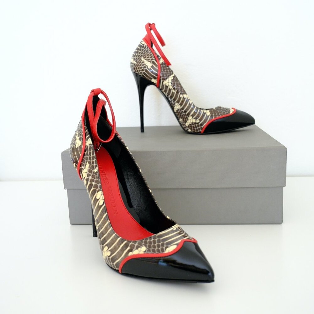 Alexander McQueen Snakeskin & Patent Leather Ankle Strap Pumps – EU 37 / US 6.5 - Picture 3 of 4